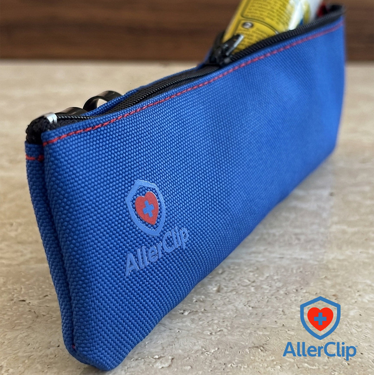 Étui AllerClip avec carte médicale